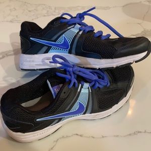 Nike sneakers ! Worn x1